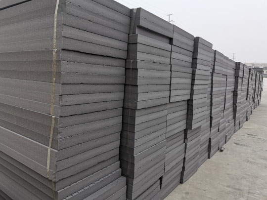 擠塑板裝車(chē)現(xiàn)場(chǎng)